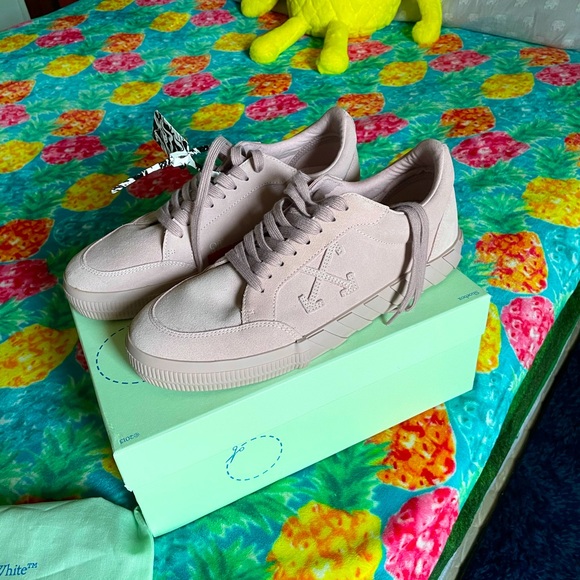 Men’s Off-White sneakers - Picture 1 of 4